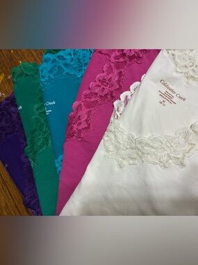 Coldwater Creek Lace Trim V-neck Tank Set of (5). Asst’d colors